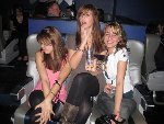 sat night party girls3-L.jpg