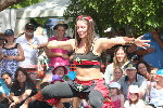 acrobat.jugglers_street_performers.c-L.jpg