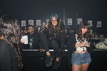snpg133.bartender in girlwatching mode-L.jpg
