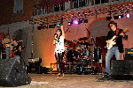 singer-L.jpg