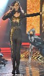 article-1321382-0BA7FB89000005DC-298_306x533.jpg