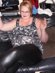 housewife32b-L.jpg