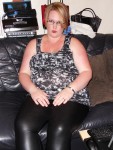 housewife32c-L.jpg