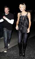 paris_hiltonin leather_-L.jpg