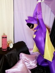 cos-batgirltie3-p.jpg